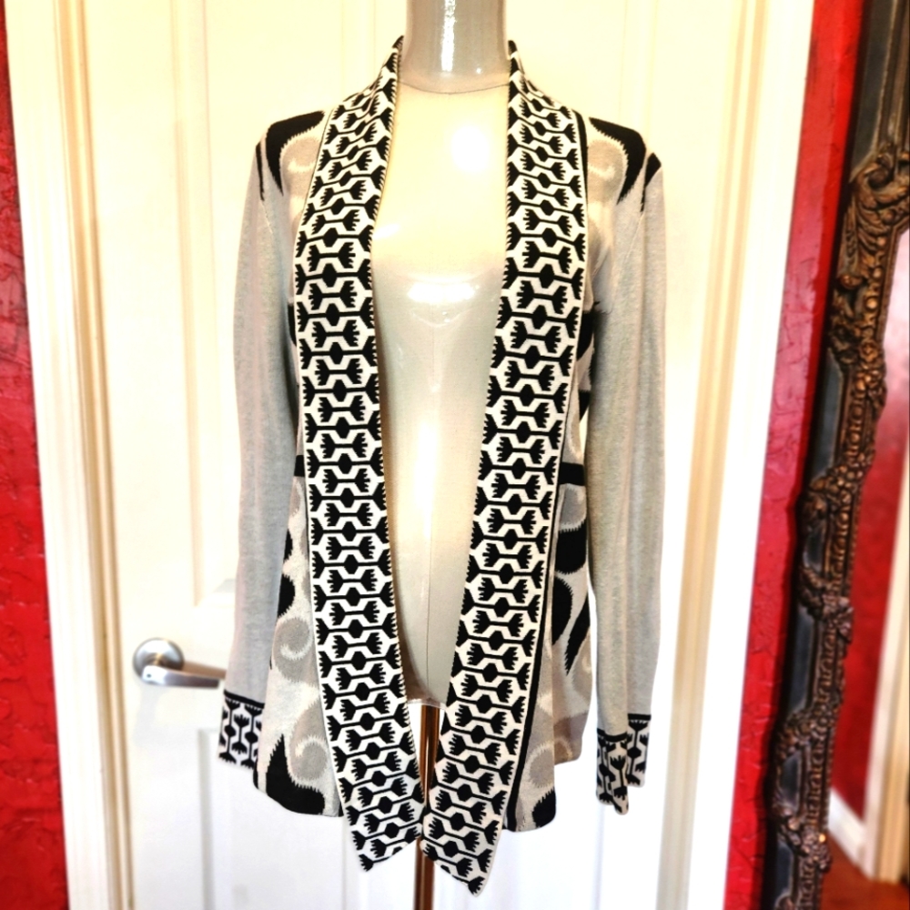Neve Cardigan